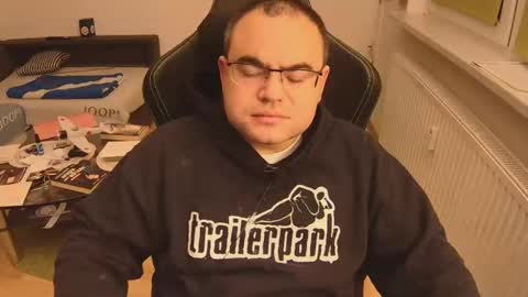 Snapshot of latexboy893 chatting on November 2025 12:44:01 AM latexboy893 online show from November 2025 12:44:01 AM