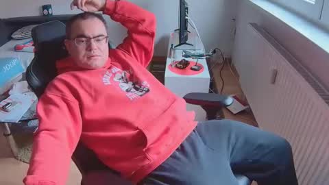 Snapshot of latexboy893 chatting on November 2025 12:20:01 PM latexboy893 online show from November 2025 12:20:01 PM