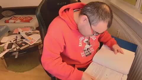 latexboy893 online show from December 2025 05:10:02 PM