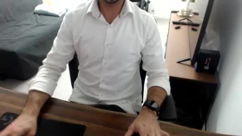 latexdave84 online show from January 2026 10:29:02 AM