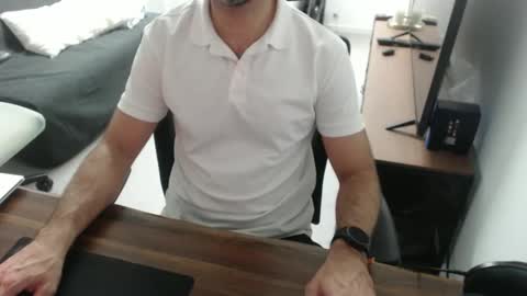 latexdave84 online show from January 2026 10:31:02 AM