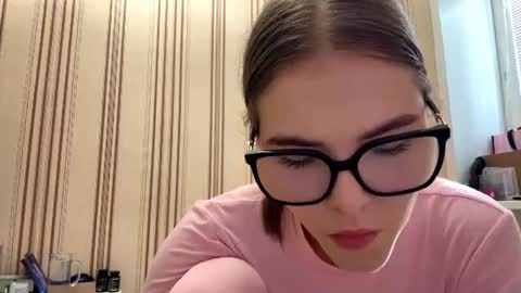 Mia online show from June 2026 02:34:01 PM