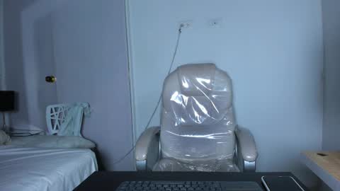 Johana y Santiago online show from February 2025 01:04:02 AM