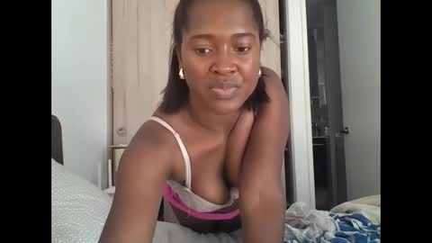 latina033 online show from March 2026 06:27:02 PM