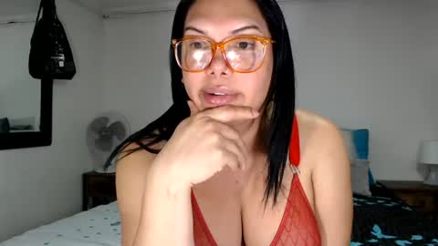 Snapshot of latinaflower_ts chatting on June 2026 12:46:02 AM FLOR SALVAJE online show from June 2026 12:46:02 AM