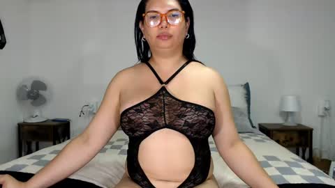 Snapshot of latinaflower_ts chatting on July 2026 02:15:02 AM FLOR SALVAJE online show from July 2026 02:15:02 AM