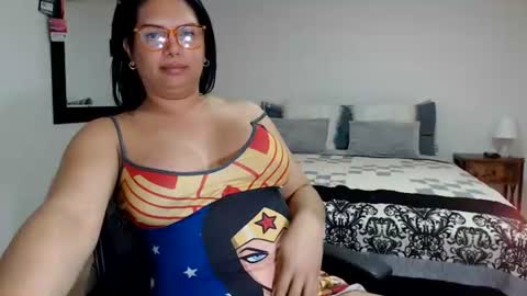 Snapshot of latinaflower_ts chatting on July 2026 01:11:01 AM FLOR SALVAJE online show from July 2026 01:11:01 AM
