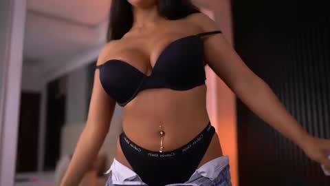 Snapshot of latinaloco chatting on July 2026 06:12:01 PM Latina online show from July 2026 06:12:01 PM