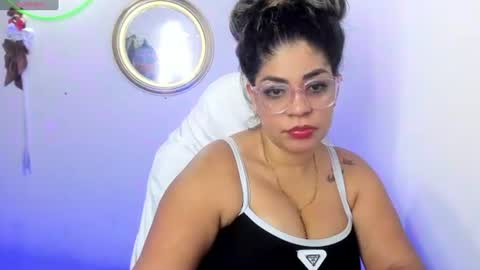 latinamav22 online show from June 2026 02:44:01 AM