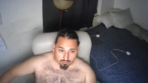 Snapshot of latinbb3030 chatting on October 2025 01:50:02 AM LatinoBB online show from October 2025 01:50:02 AM