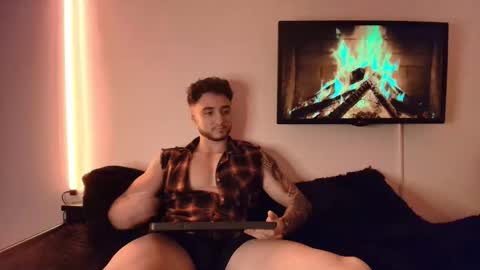 LatinBoyVIP  Colombian online show from April 2026 02:27:02 AM