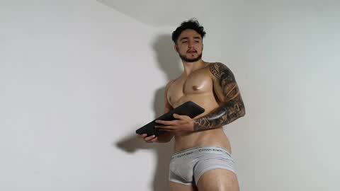 LatinBoyVIP  Colombian online show from June 2026 01:43:02 AM