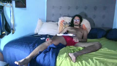 latinincognito online show from December 2024 05:12:01 PM