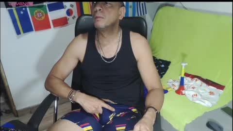 Snapshot of latinmartin254 chatting on June 2026 05:09:01 AM latinmartin254 online show from June 2026 05:09:01 AM