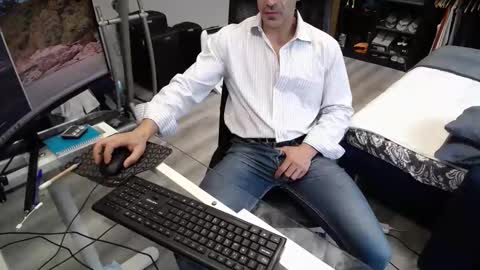 sam online show from December 2025 09:15:01 AM