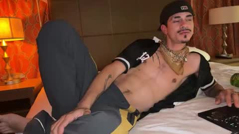 latinprincee online show from March 2026 04:05:01 AM