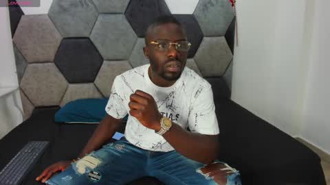 LEANDRO online show from January 2025 11:43:02 AM