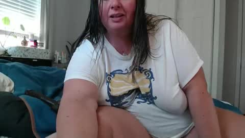 LauLauMa online show from November 2025 09:26:01 PM