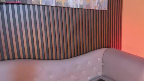 Laura online show from September 2025 11:43:01 AM