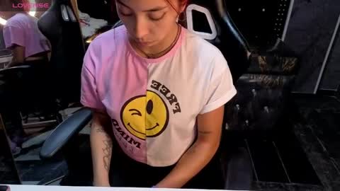 laura_b_ online show from June 2026 03:07:01 AM