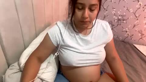 laura online show from February 2025 02:03:01 AM