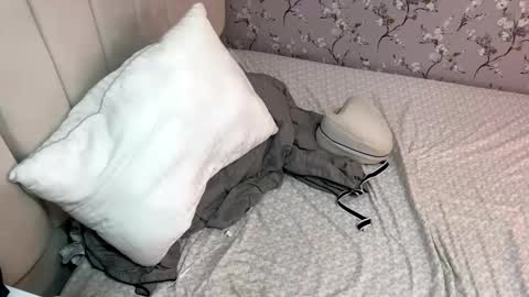 laura online show from March 2025 05:23:02 AM