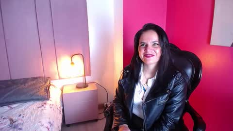 Snapshot of laura_hotties chatting on March 2025 01:01:01 PM laura hotties online show from March 2025 01:01:01 PM