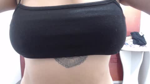  Laura  online show from September 2025 02:07:02 PM