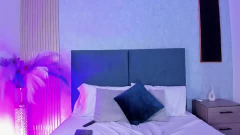 LauraIvy online show from April 2026 01:17:02 PM