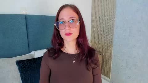 LauraIvy online show from April 2026 01:46:01 PM