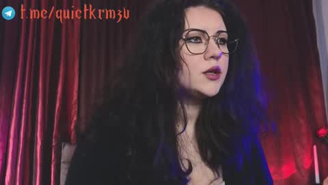 Miss Laura online show from December 2024 12:07:02 PM