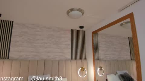 laura online show from December 2025 03:20:01 PM