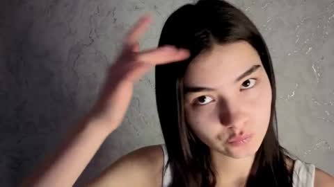 Laura online show from February 2026 01:42:01 PM