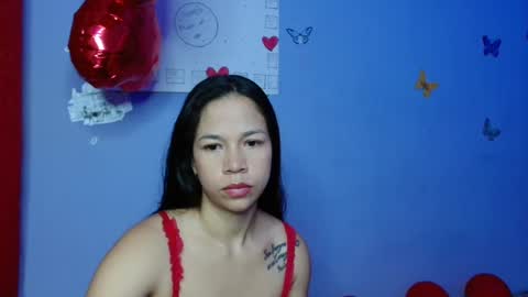 lauracb          online show from February 2025 10:07:01 AM