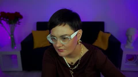 lauradavidsons online show from November 2025 10:20:02 PM