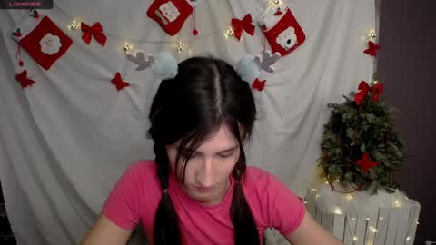 Laura online show from December 2024 09:12:02 AM