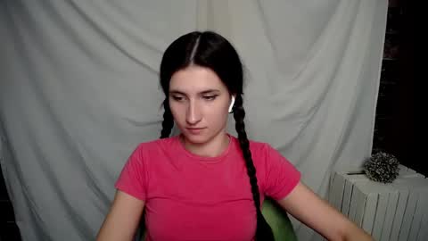 Laura online show from February 2025 12:27:01 PM