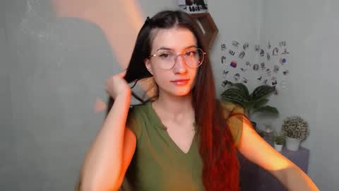Laura online show from October 2025 06:00:02 AM