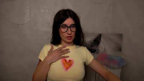 Laura online show from June 2026 10:05:02 AM