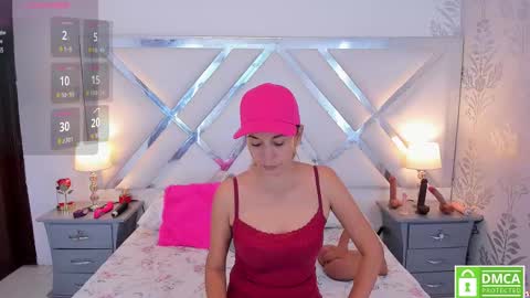 Snapshot of laurafarrely chatting on February 2025 05:33:01 AM Laura online show from February 2025 05:33:01 AM