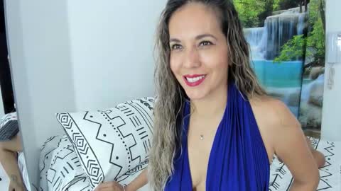 Snapshot of laurafarrely chatting on January 2026 08:51:01 AM Laura online show from January 2026 08:51:01 AM