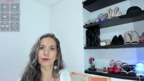 Snapshot of laurafarrely chatting on July 2026 12:46:01 AM Laura online show from July 2026 12:46:01 AM
