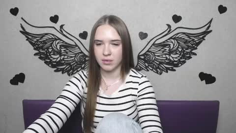 LauraHlot online show from April 2026 07:58:01 PM