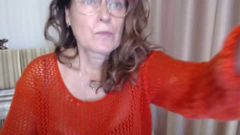 Lauraoven1 online show from October 2025 07:17:01 AM