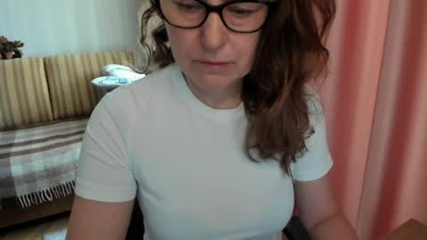 Lauraoven1 online show from March 2026 06:52:01 AM