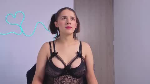 Snapshot of laurasex_21 chatting on June 2026 10:21:02 PM Laura online show from June 2026 10:21:02 PM