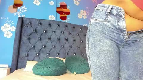 Snapshot of laurasmith_1 chatting on June 2026 11:02:01 AM Laura online show from June 2026 11:02:01 AM
