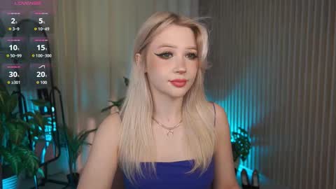  Laura  online show from September 2025 05:40:02 AM