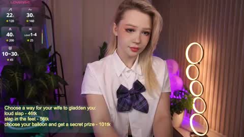  Laura  online show from October 2025 06:20:02 AM