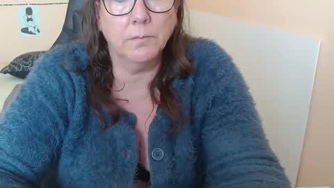 Snapshot of laureanne50 chatting on December 2024 01:42:02 PM laureanne online show from December 2024 01:42:02 PM